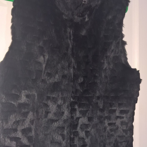 Pristine Guess Rabbit Fur Vest - Picture 6 of 8